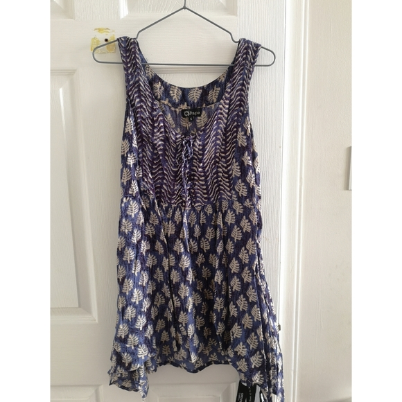 Cute light sundress - Picture 1 of 2